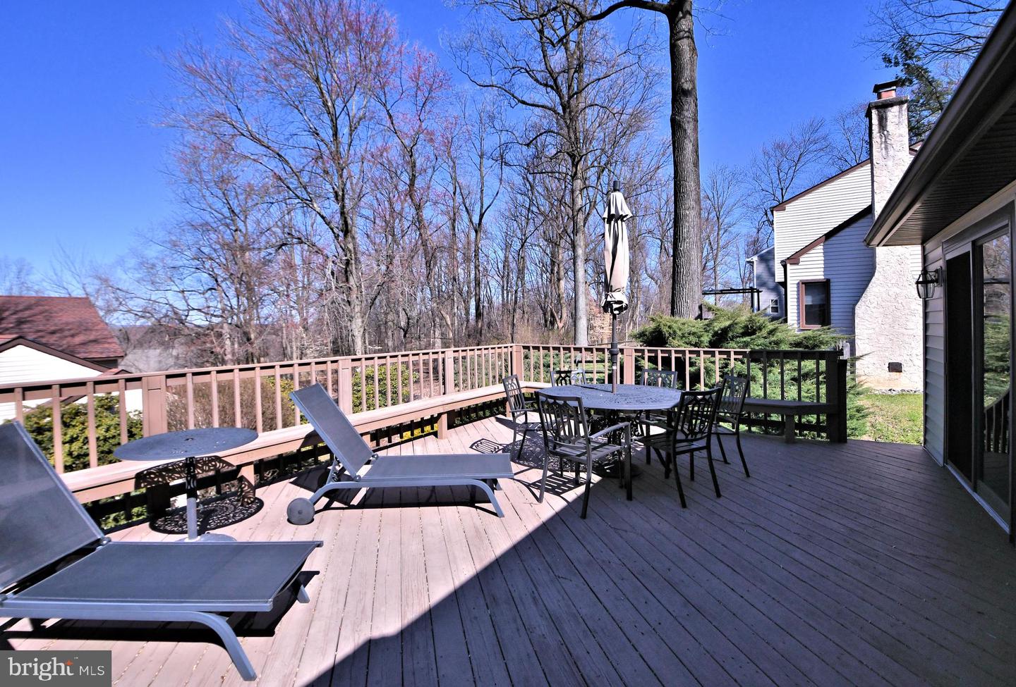 931 Edgewood LANE