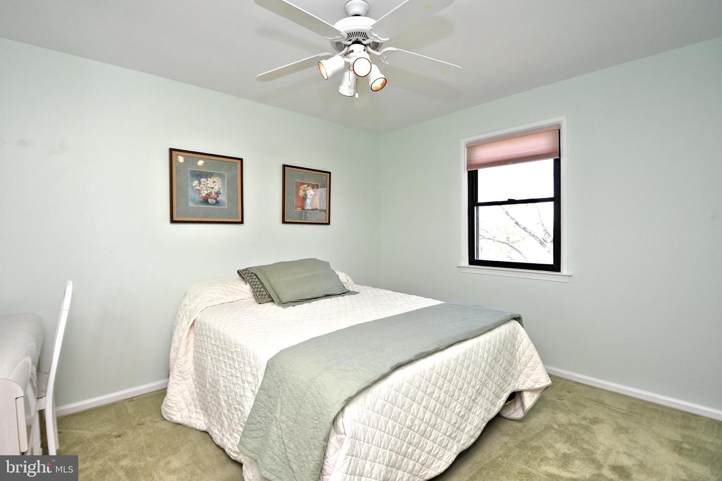 931 Edgewood LANE