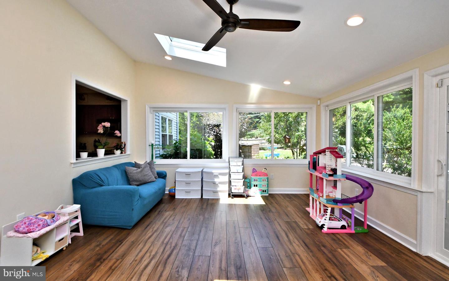 13 Remy PLACE