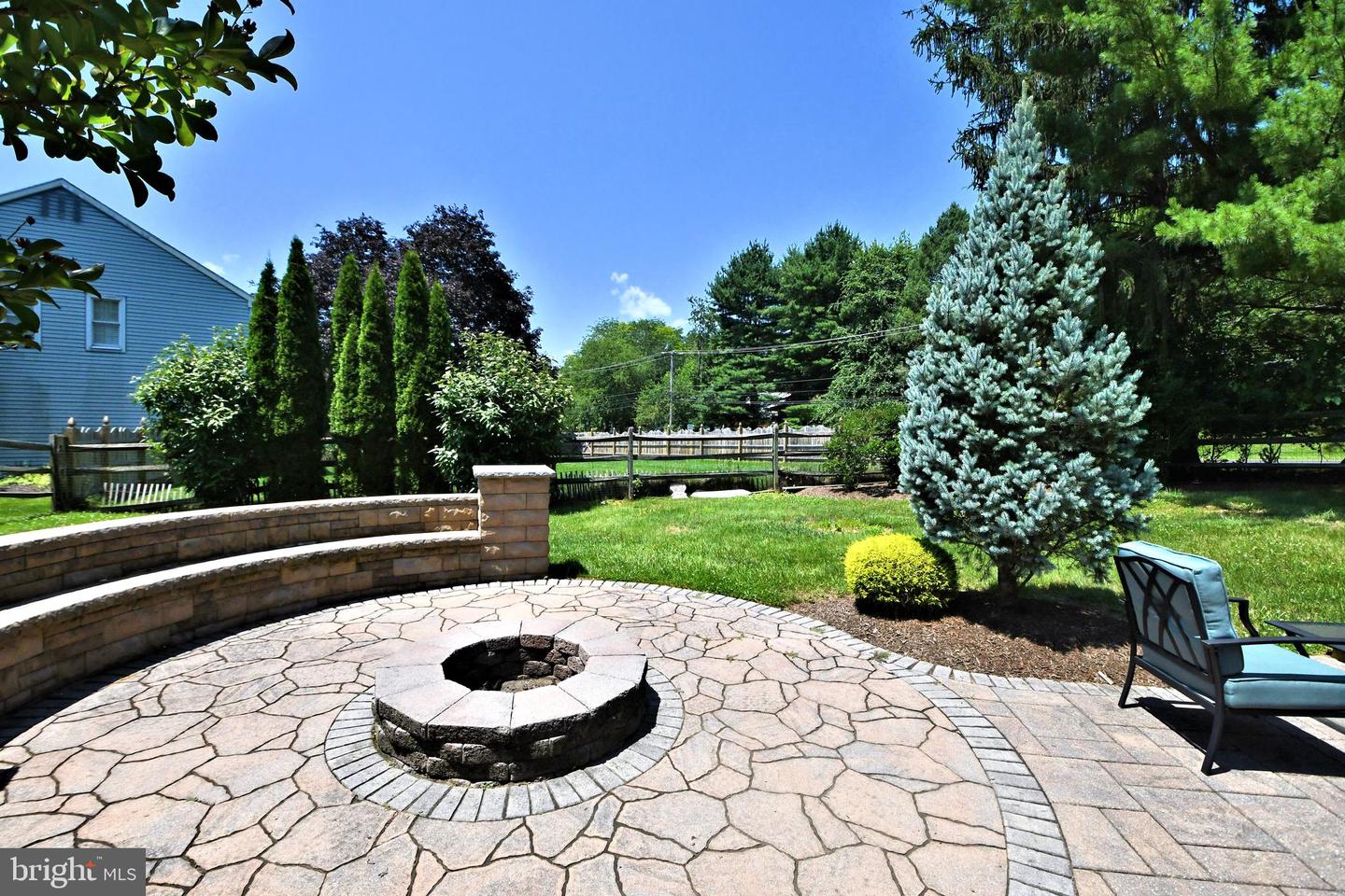 13 Remy PLACE