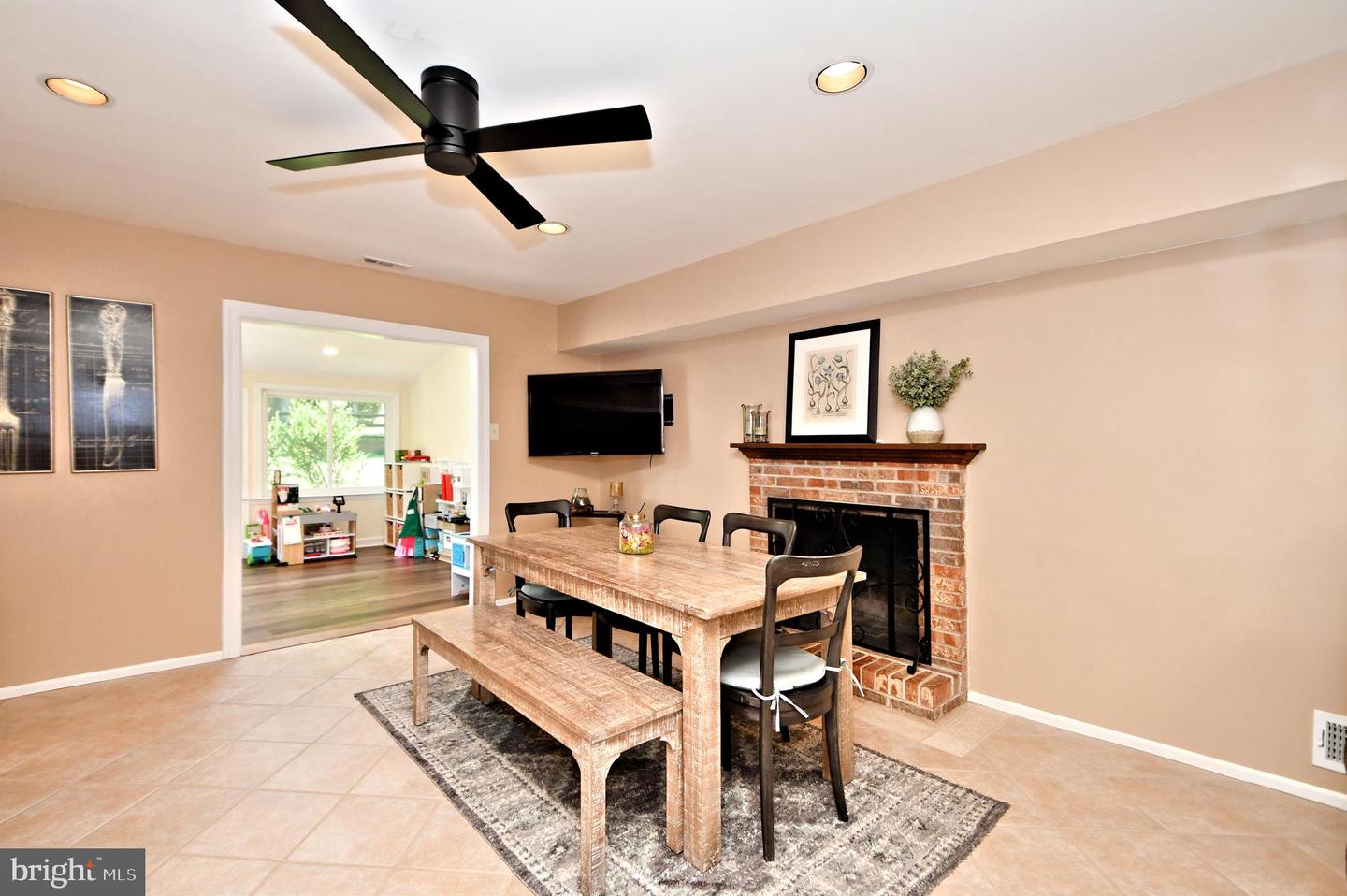 13 Remy PLACE
