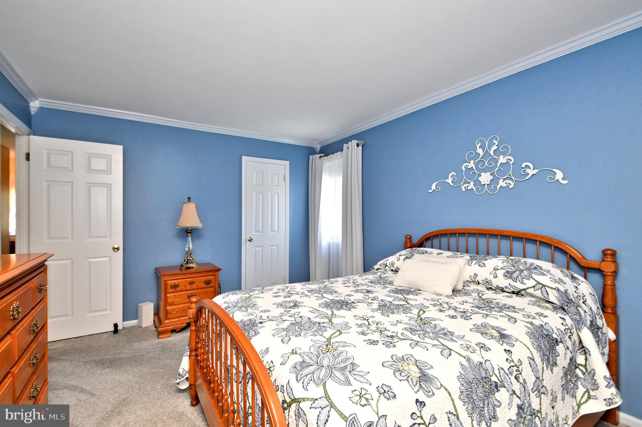 144 Golf Club Dr