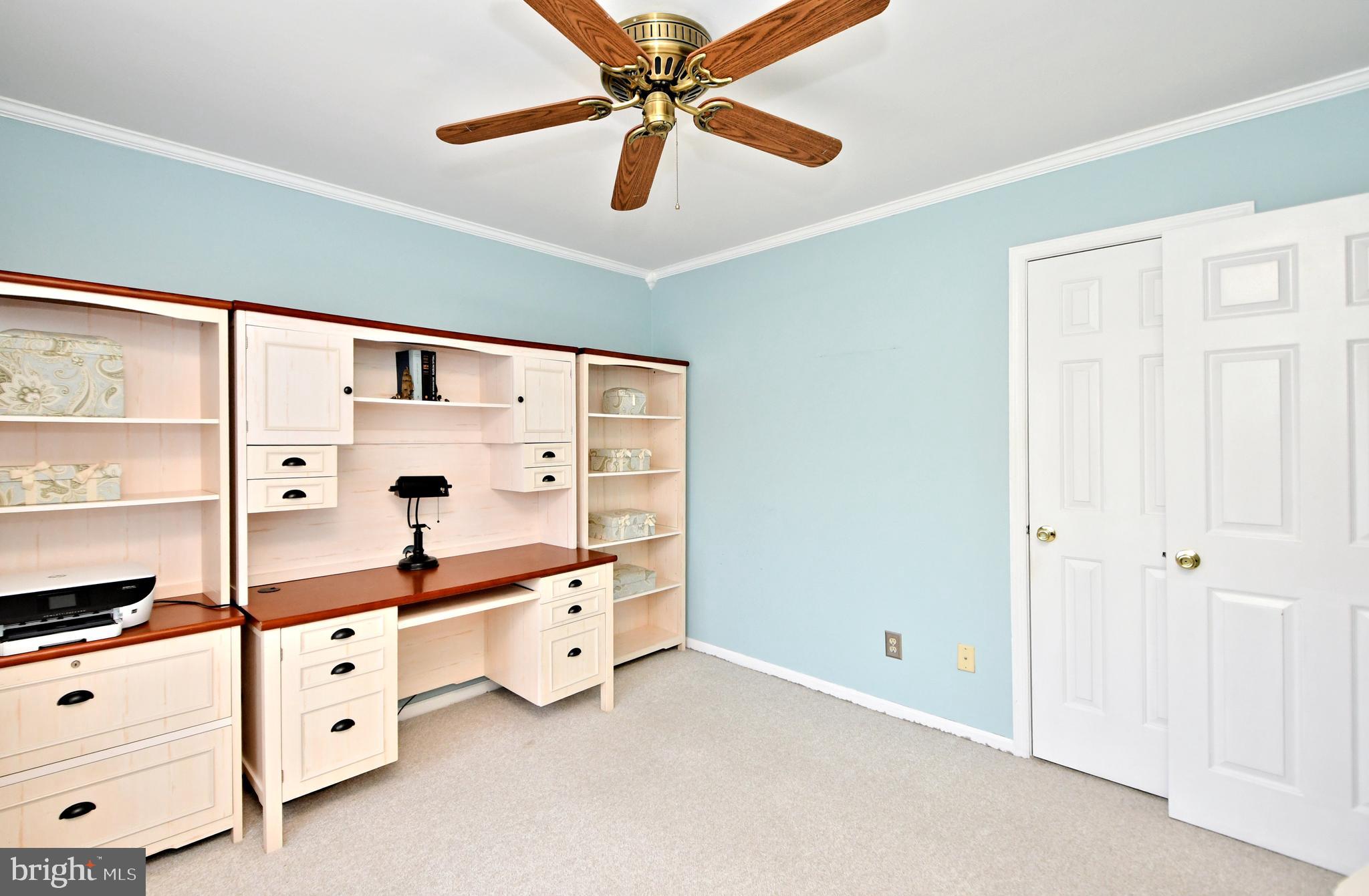 144 Golf Club Dr