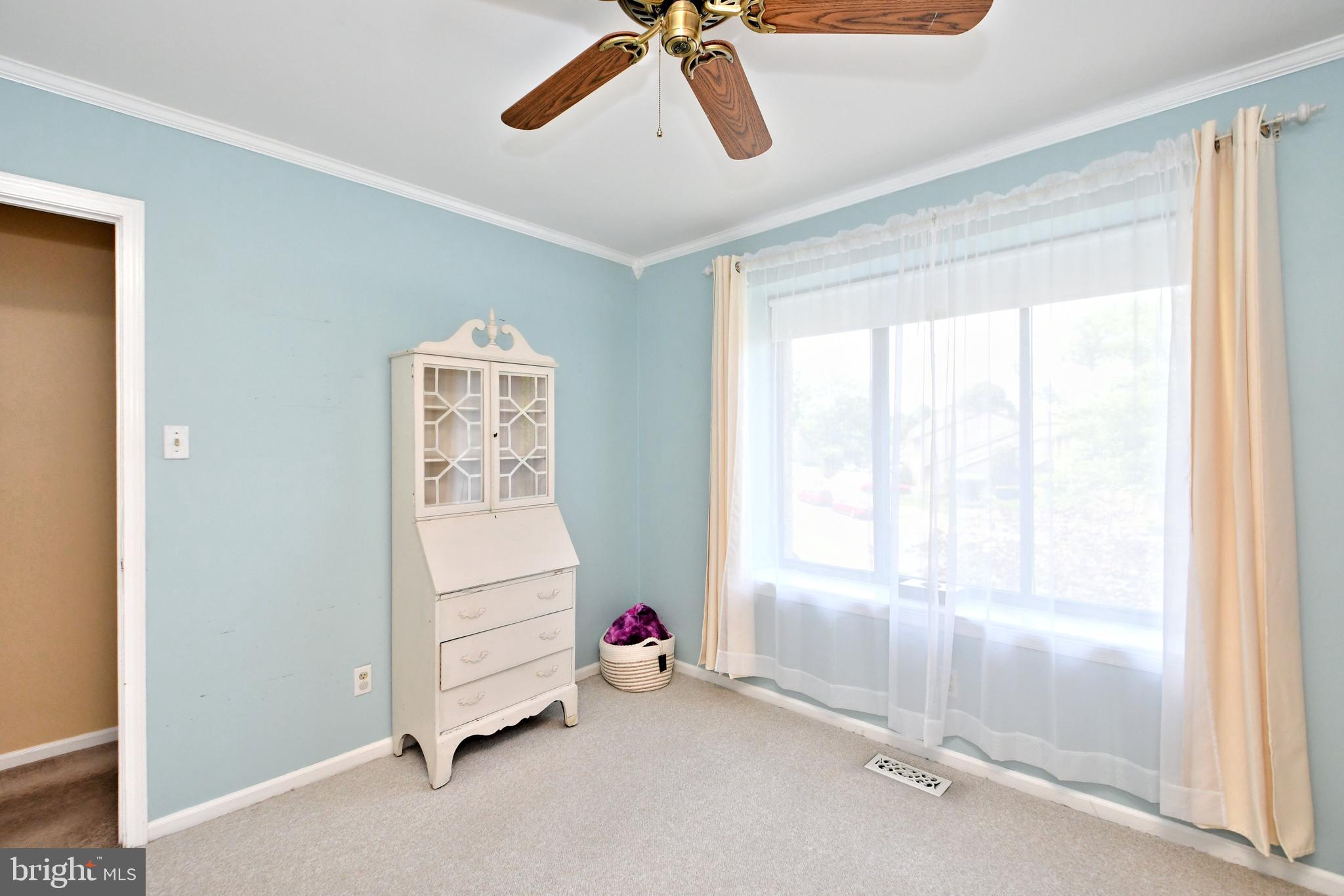 144 Golf Club Dr