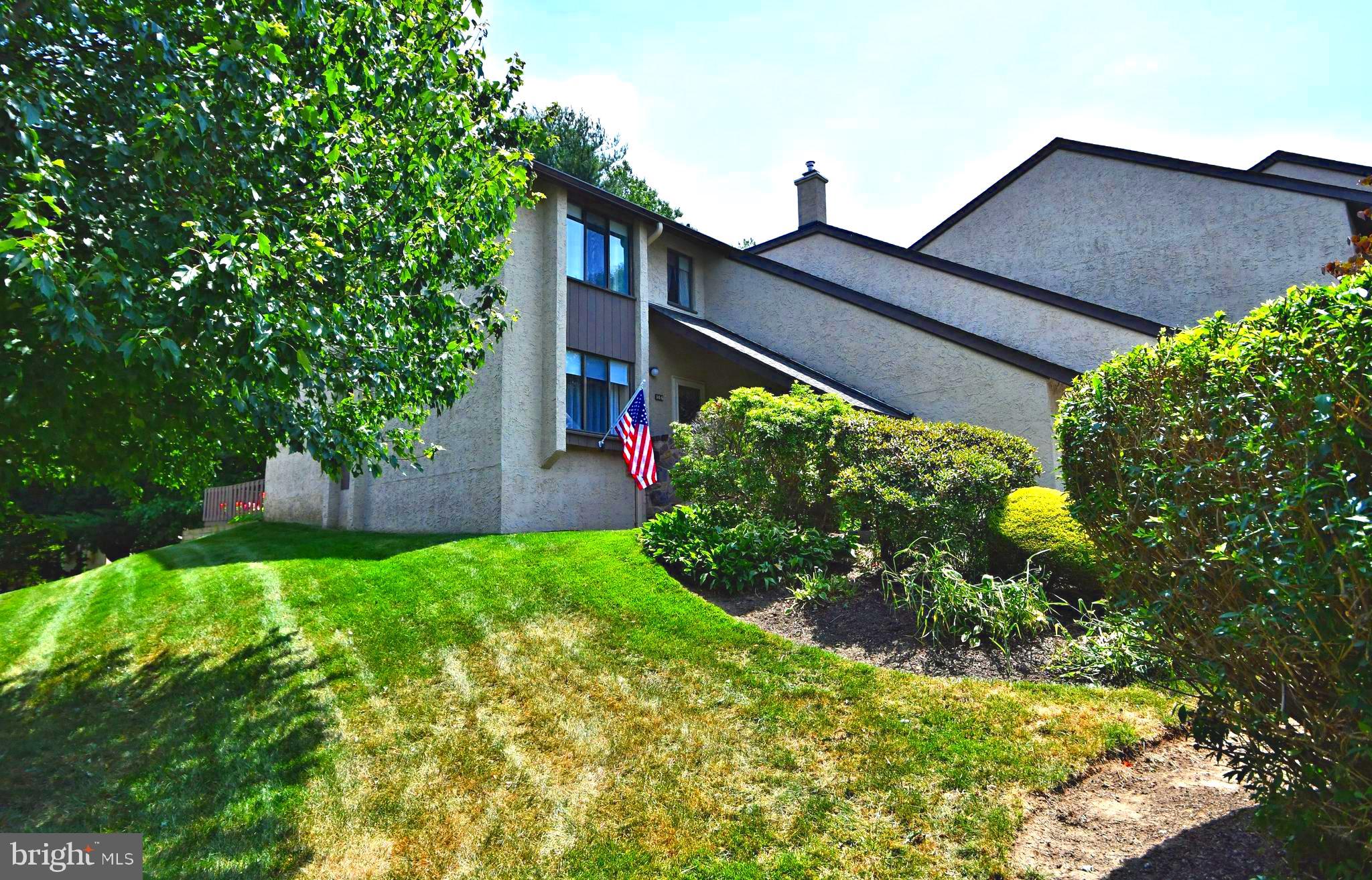 144 Golf Club Dr