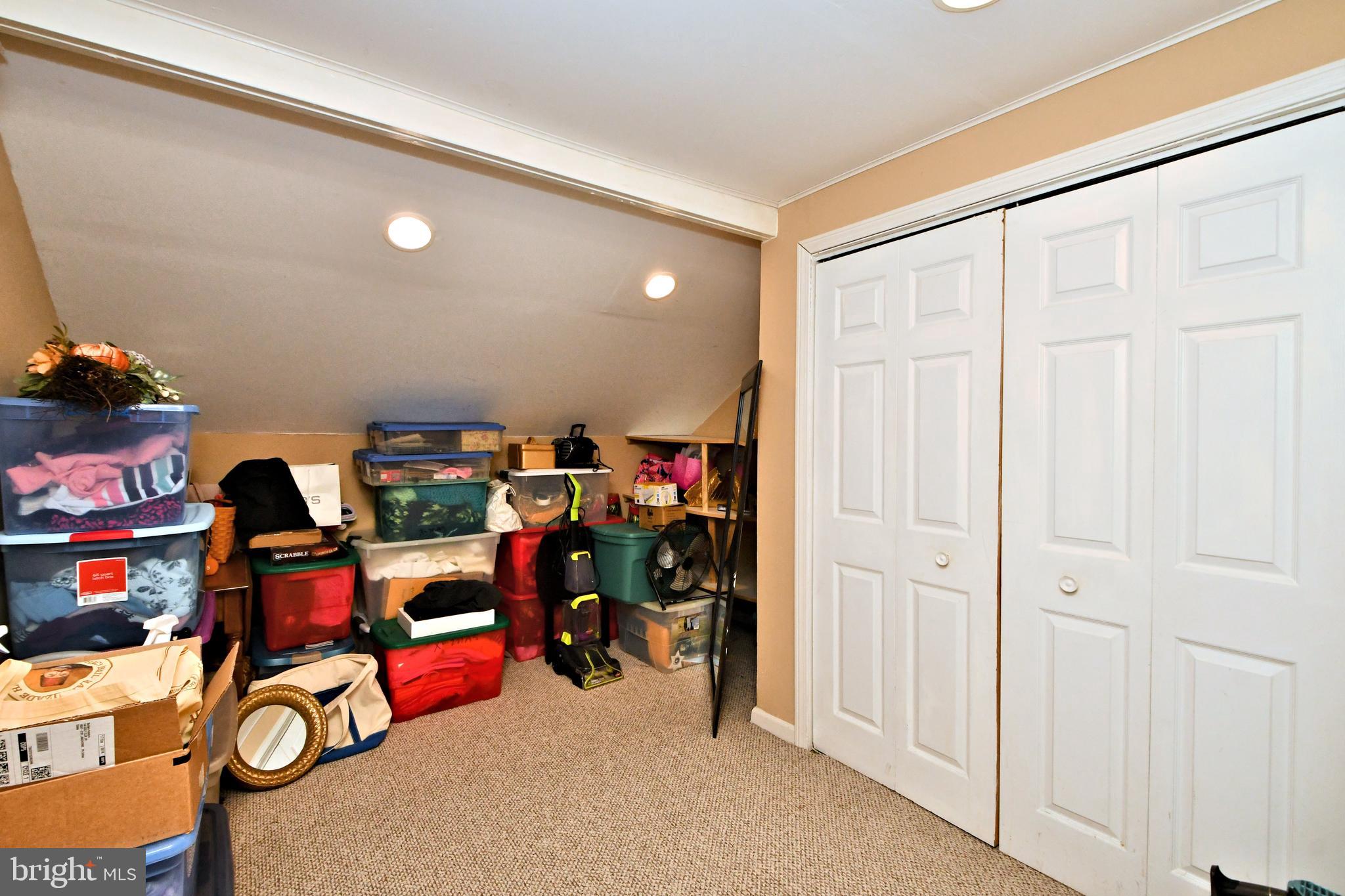 144 Golf Club Dr