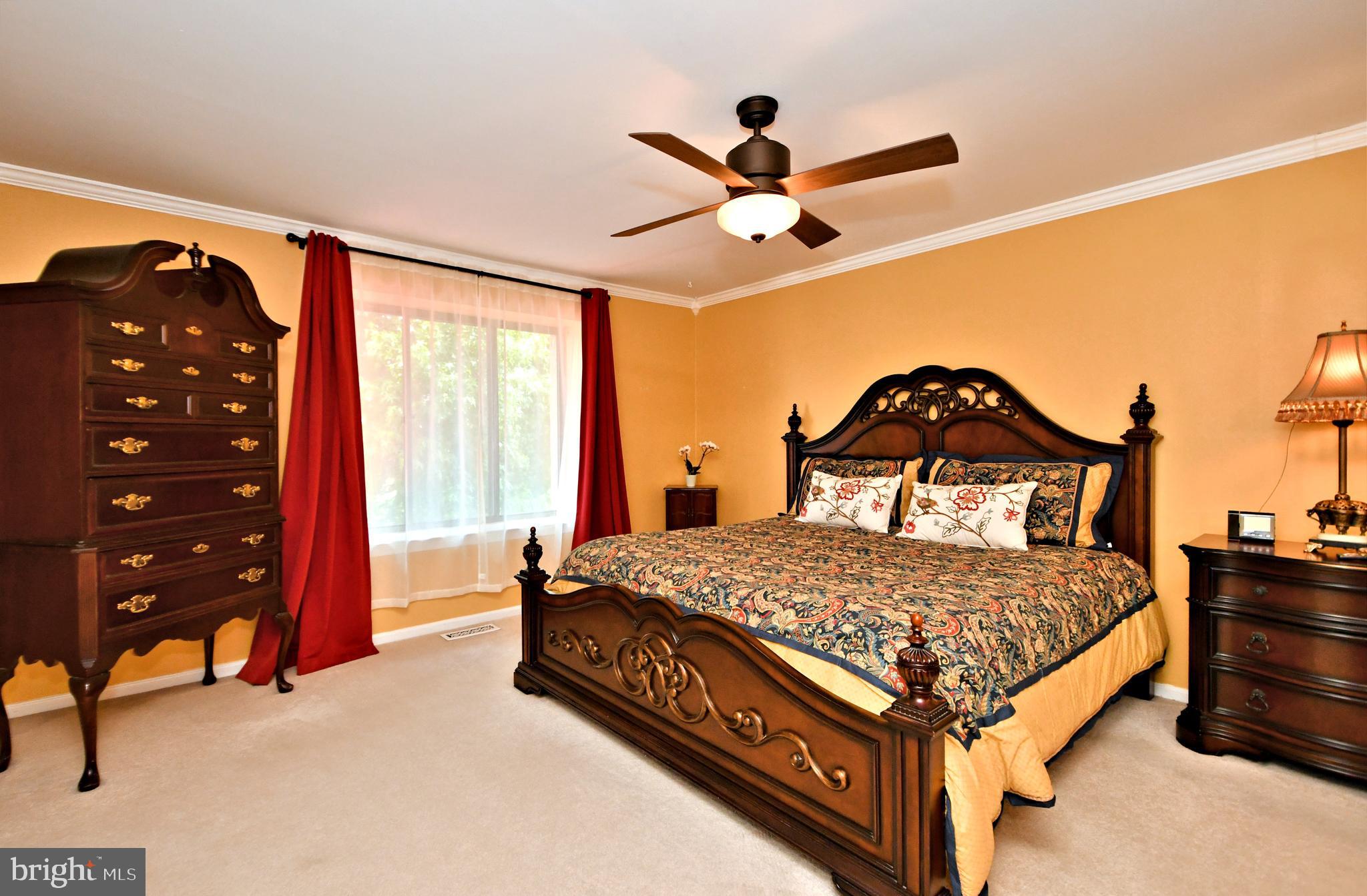 144 Golf Club Dr
