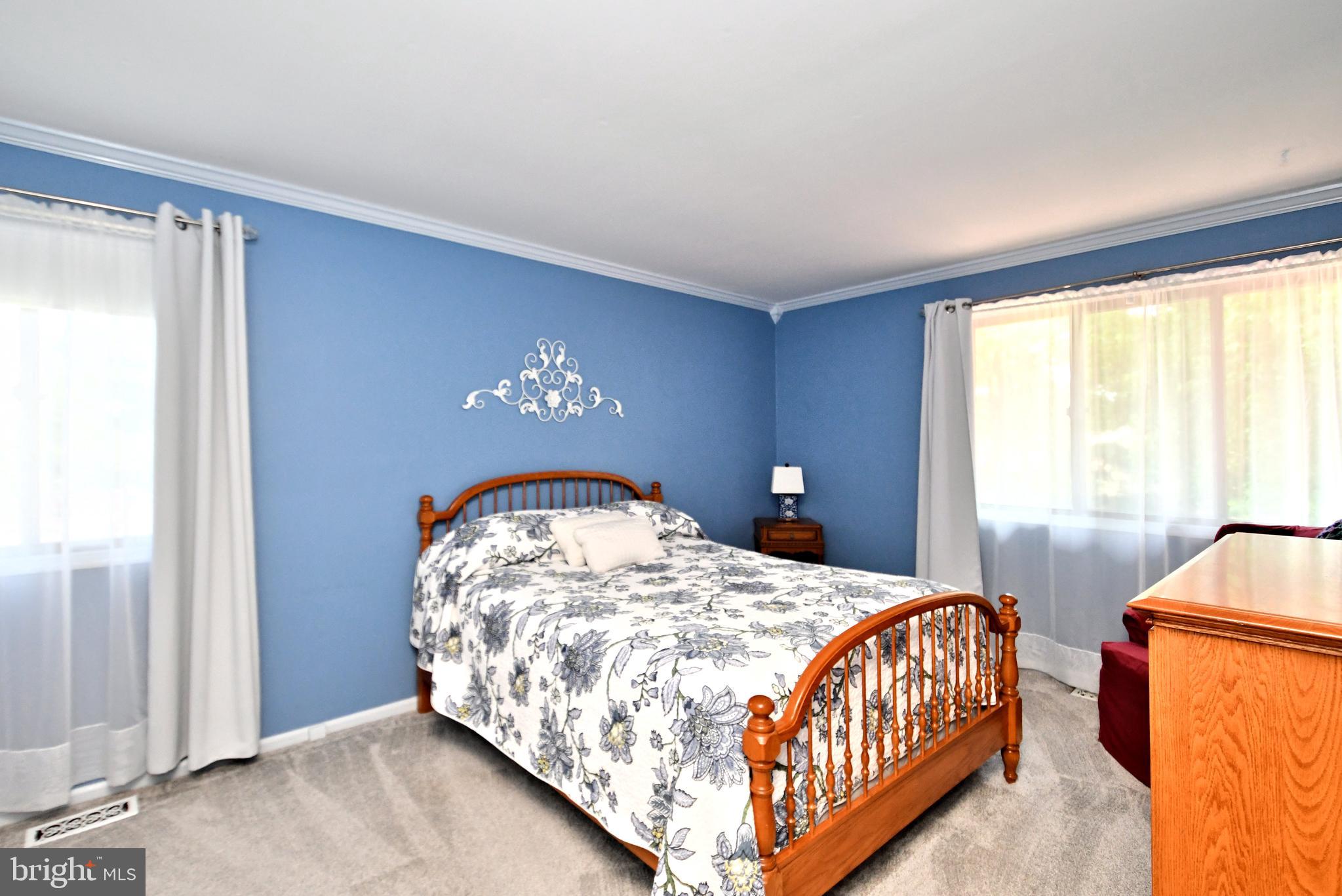 144 Golf Club Dr
