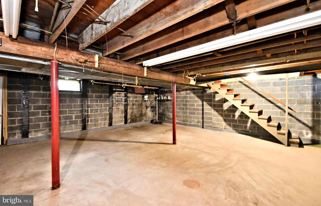 60 Black Rock Rd