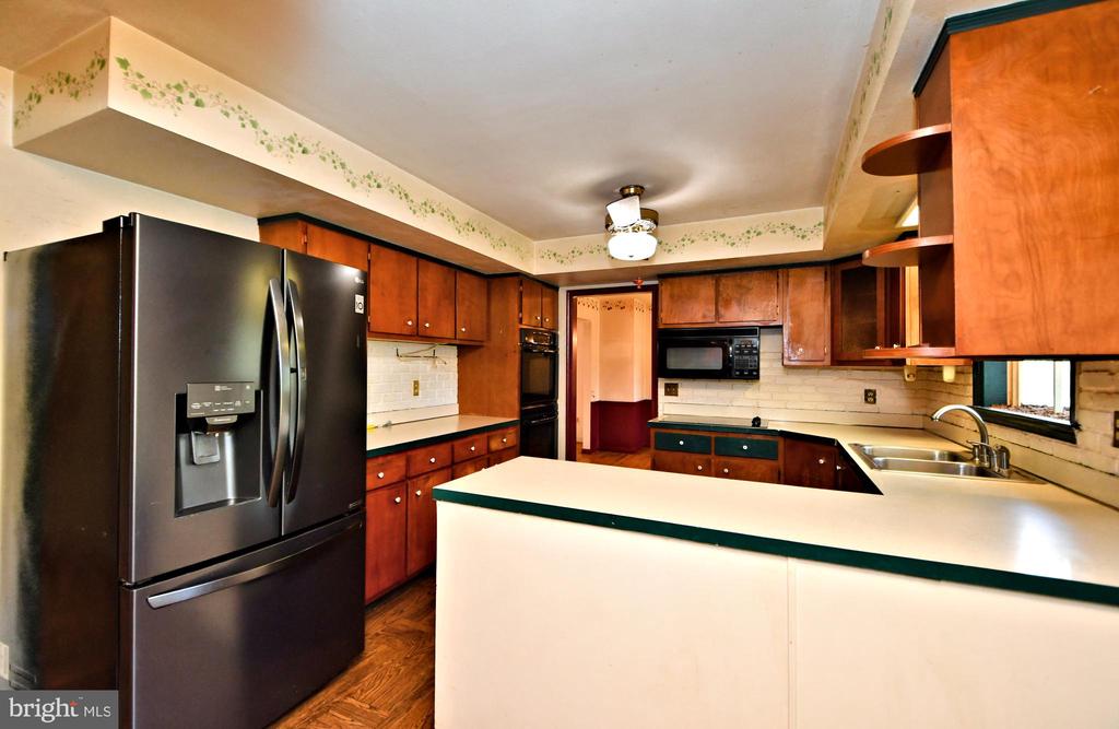 60 Black Rock Rd