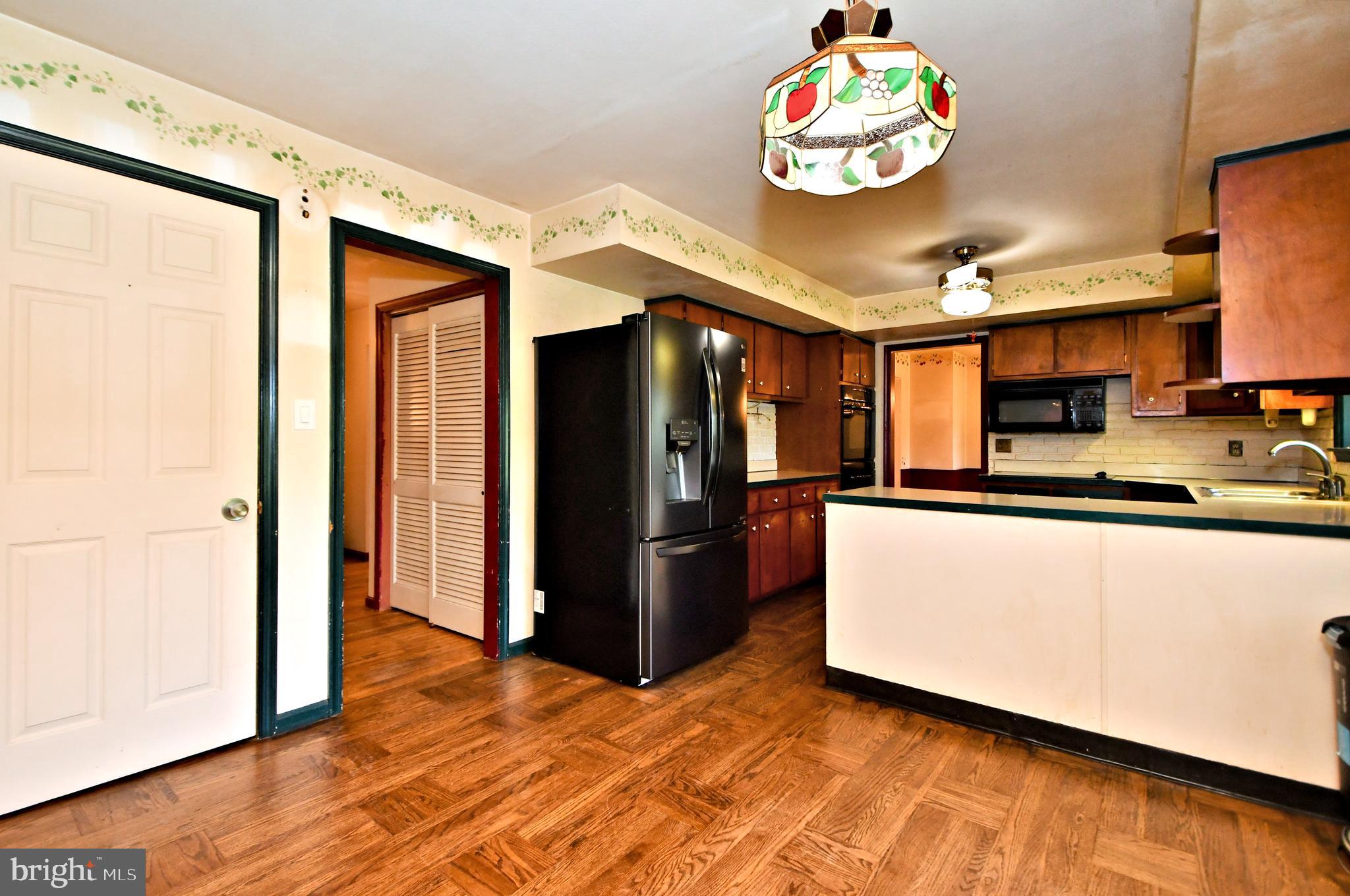 60 Black Rock Rd