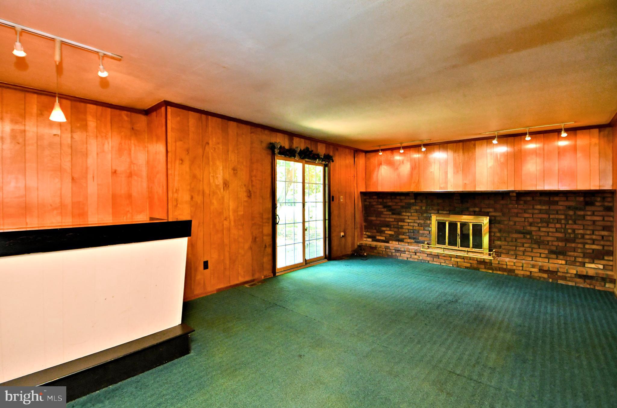 60 Black Rock Rd