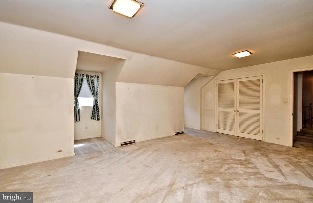 60 Black Rock Rd