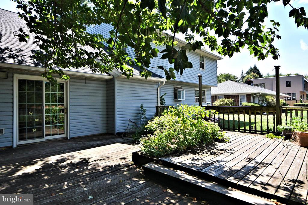 60 Black Rock Rd