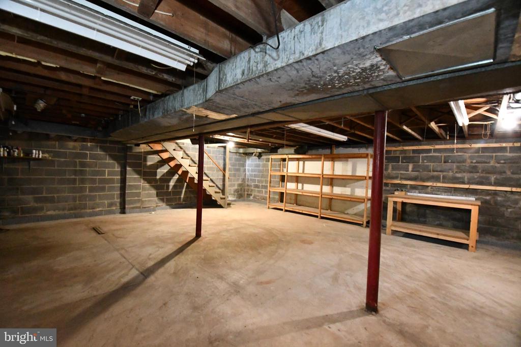 60 Black Rock Rd