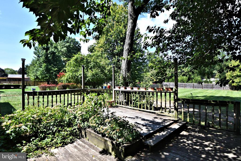60 Black Rock Rd