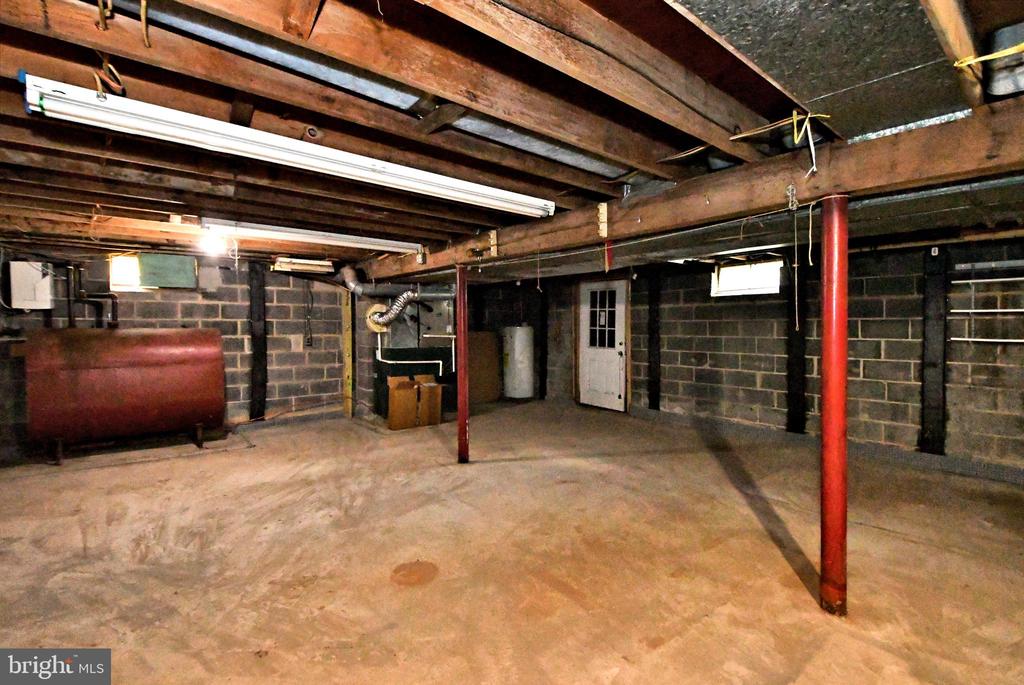 60 Black Rock Rd