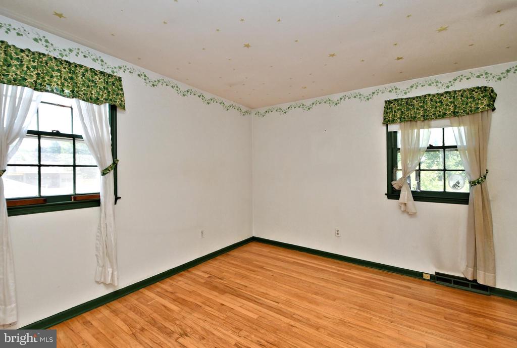 60 Black Rock Rd