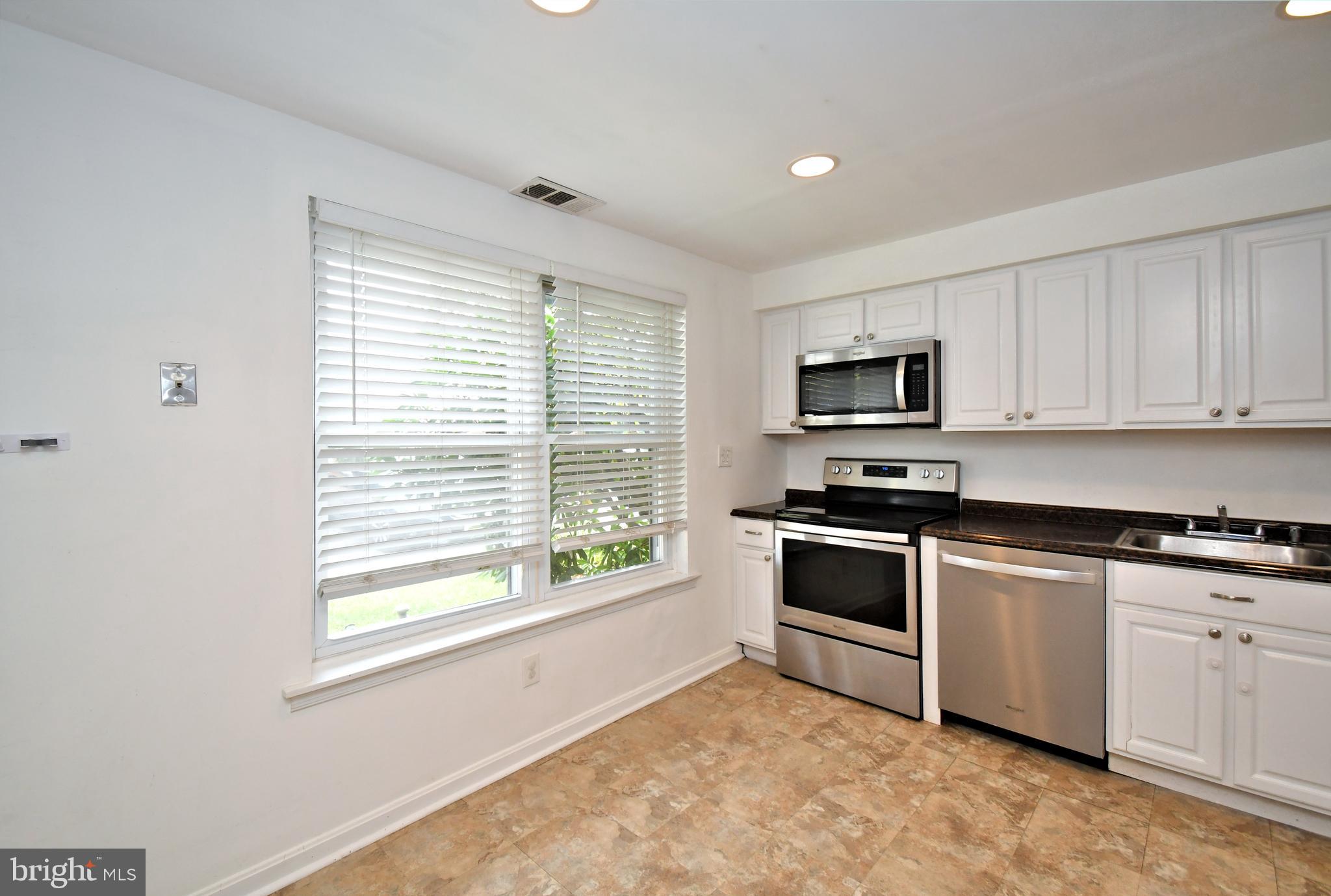 6 CONSTITUTION AVENUE