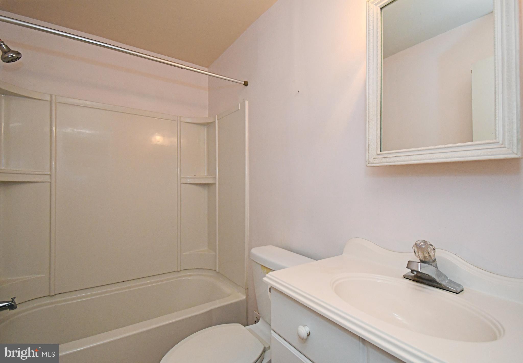 6 CONSTITUTION AVENUE