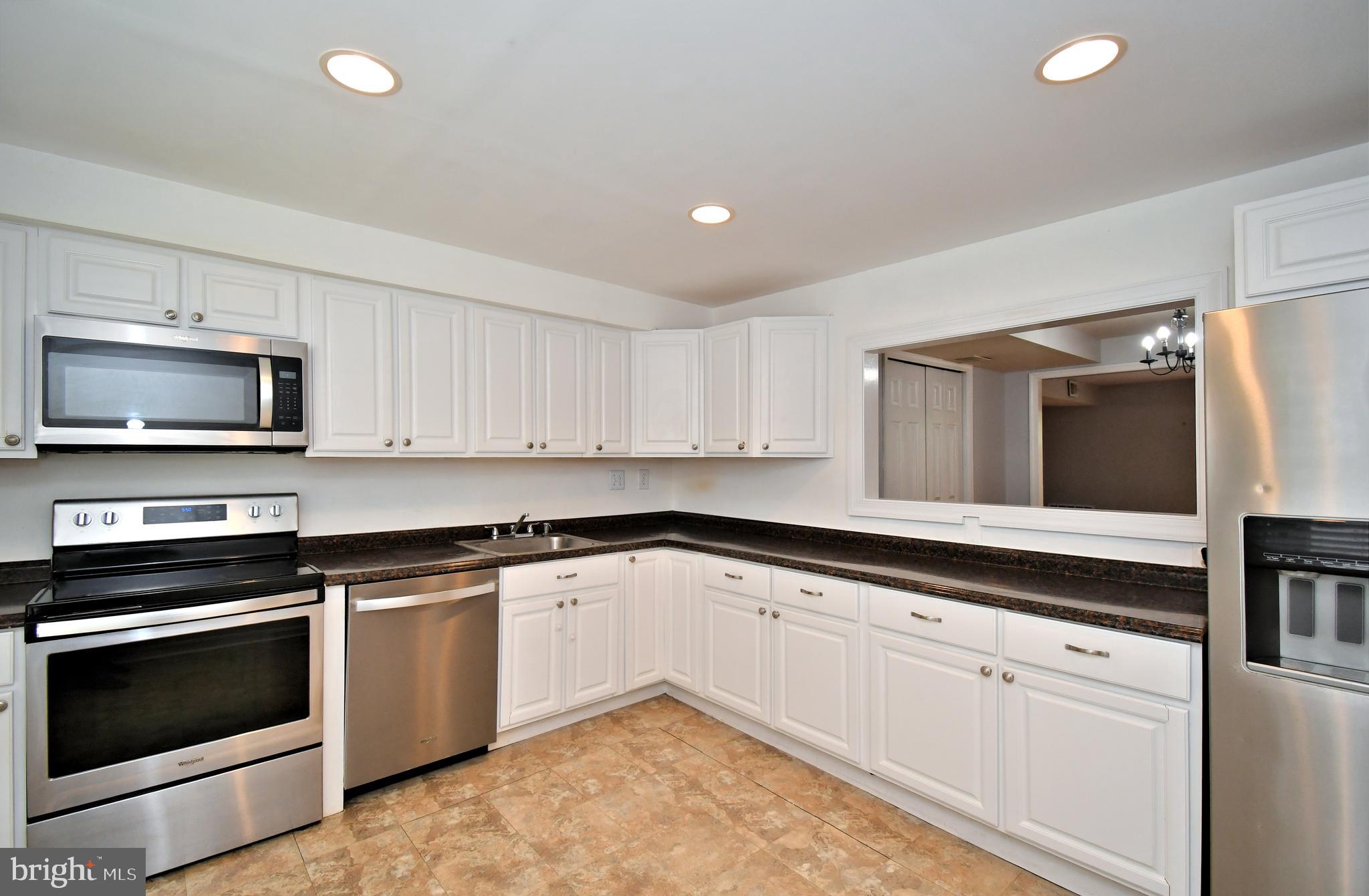 6 CONSTITUTION AVENUE