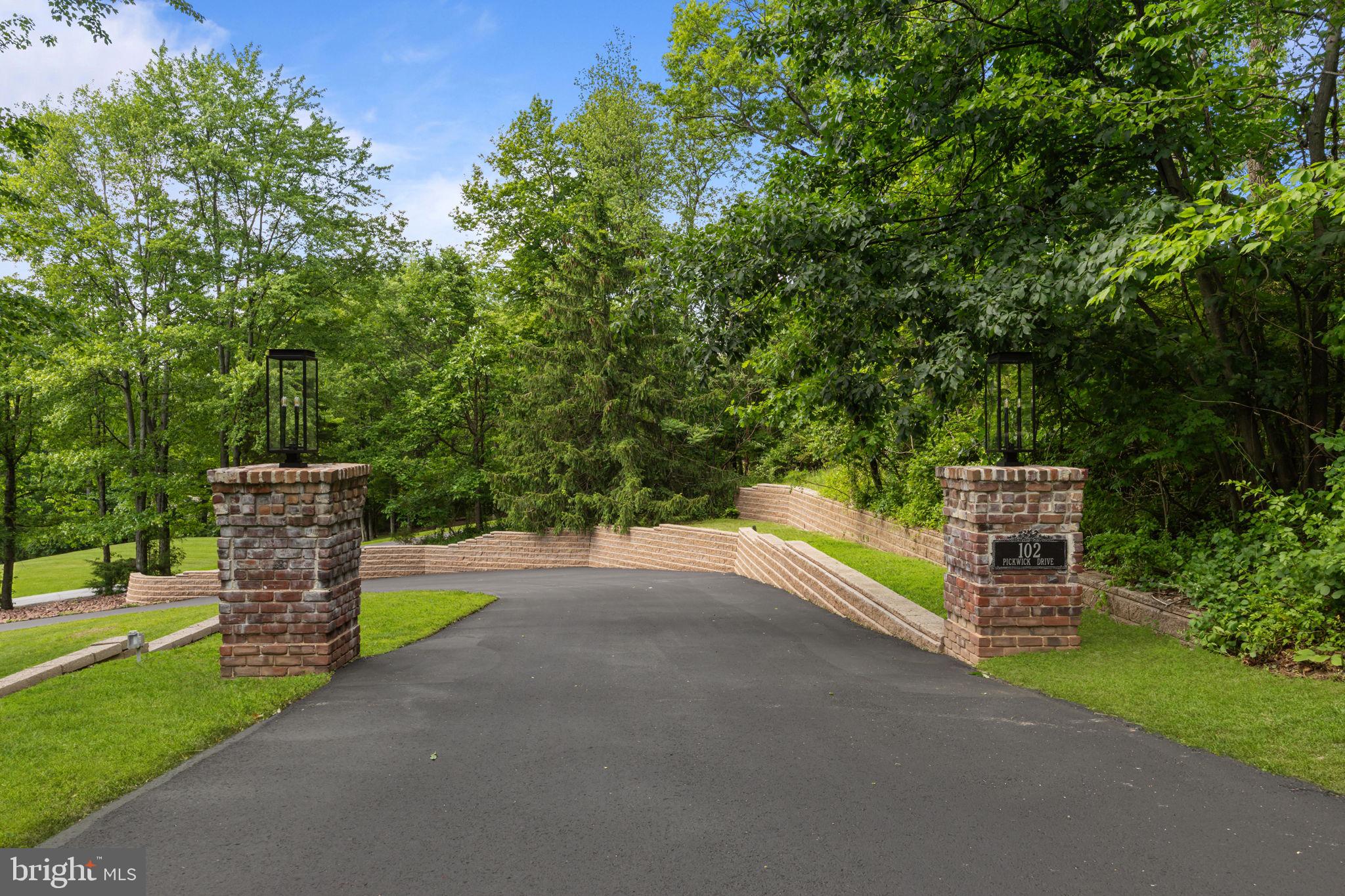 102 PICKWICK DRIVE
