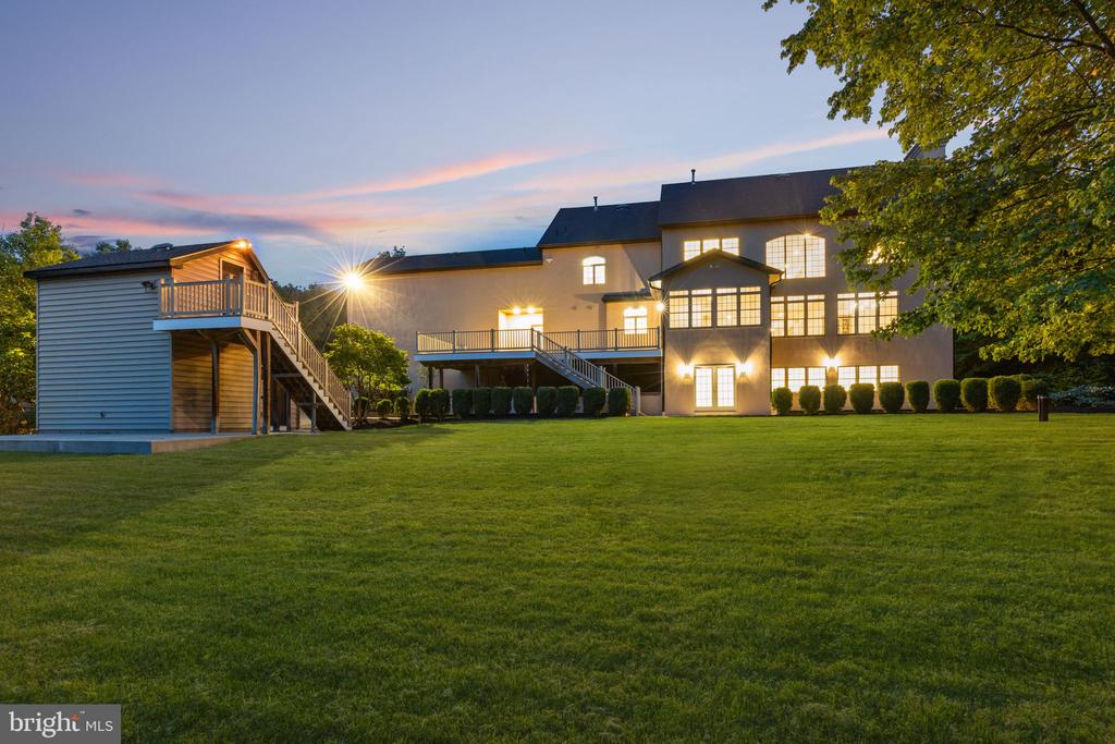 102 PICKWICK DRIVE