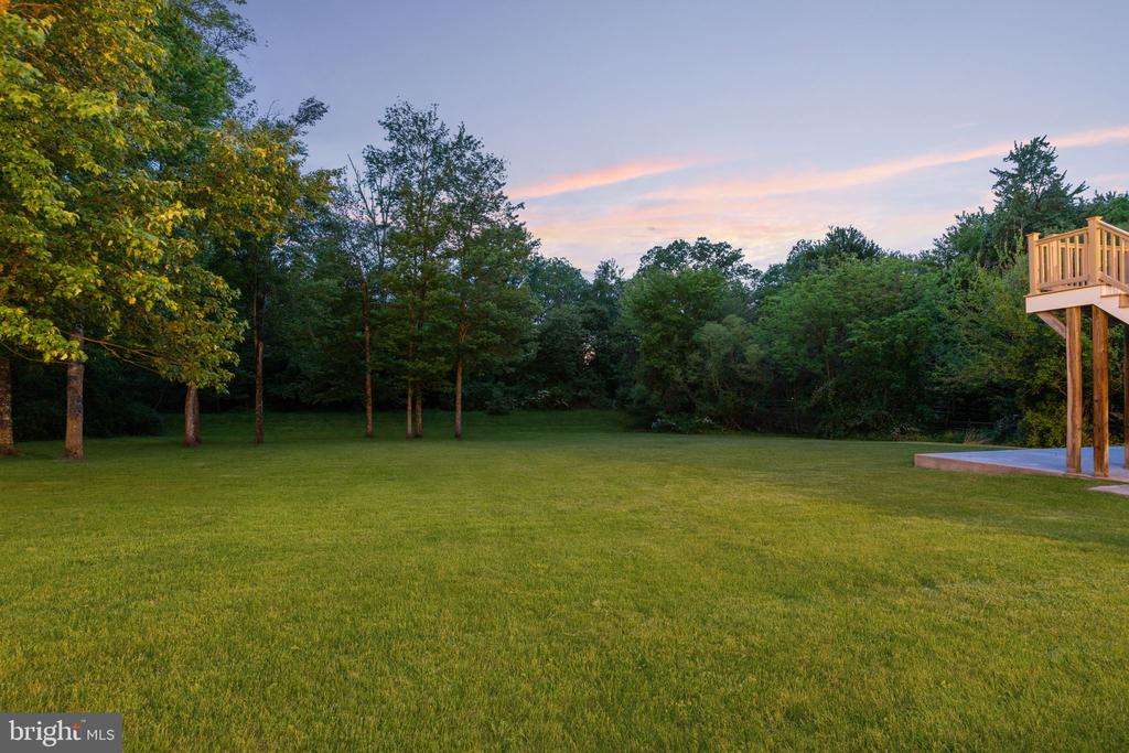 102 PICKWICK DRIVE