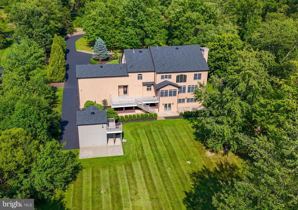 102 PICKWICK DRIVE