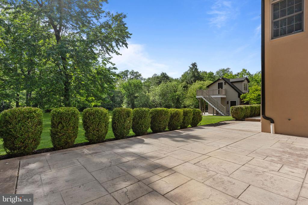 102 PICKWICK DRIVE