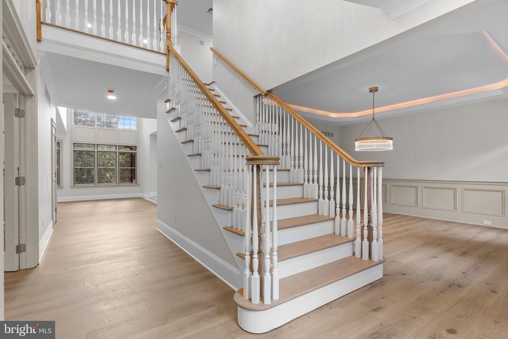 102 PICKWICK DRIVE