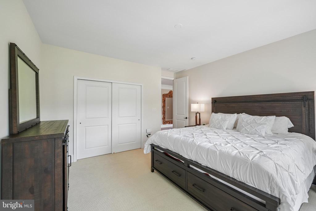 7 GOLDNEY DRIVE