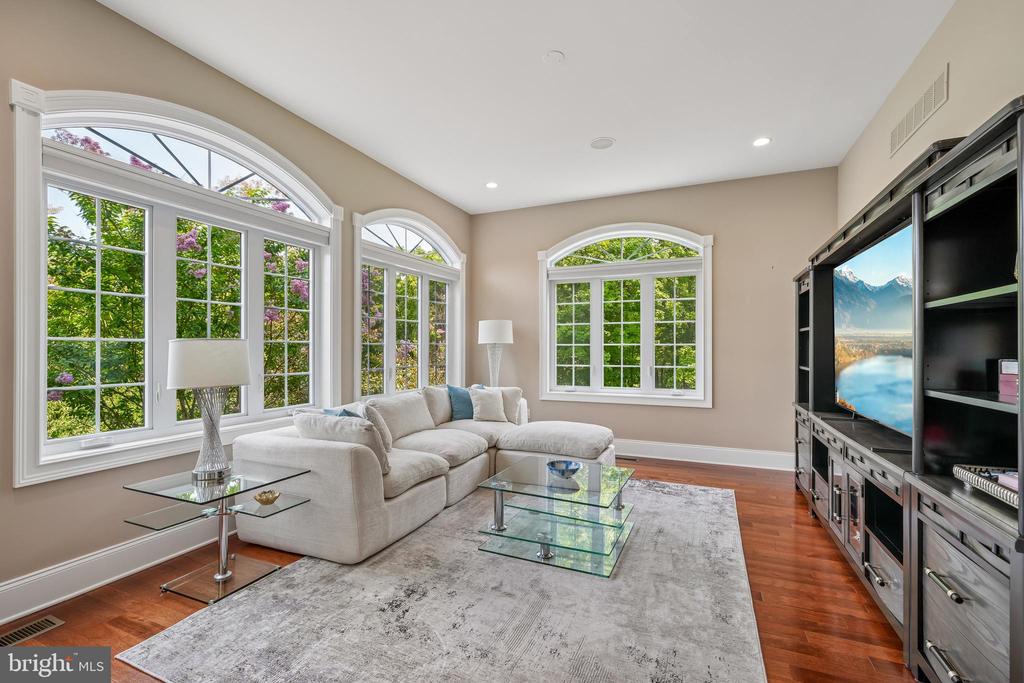 7 GOLDNEY DRIVE