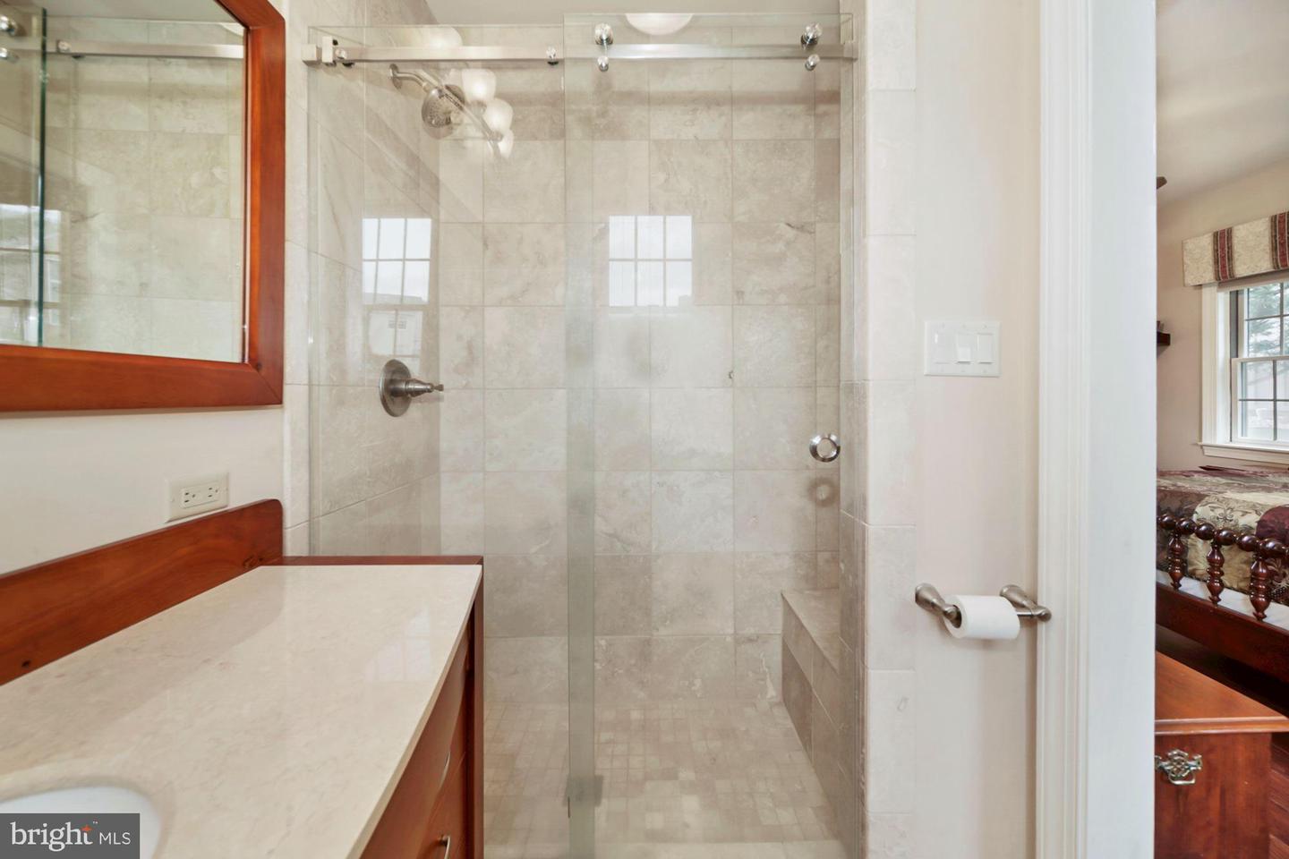 13856 Pond View LANE