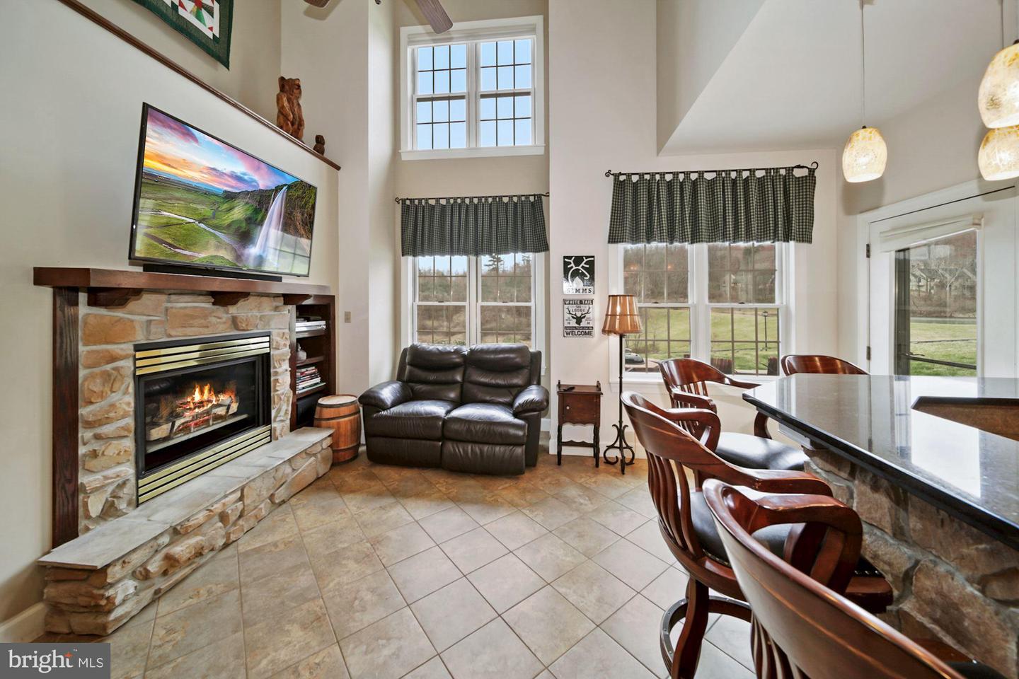13856 Pond View LANE
