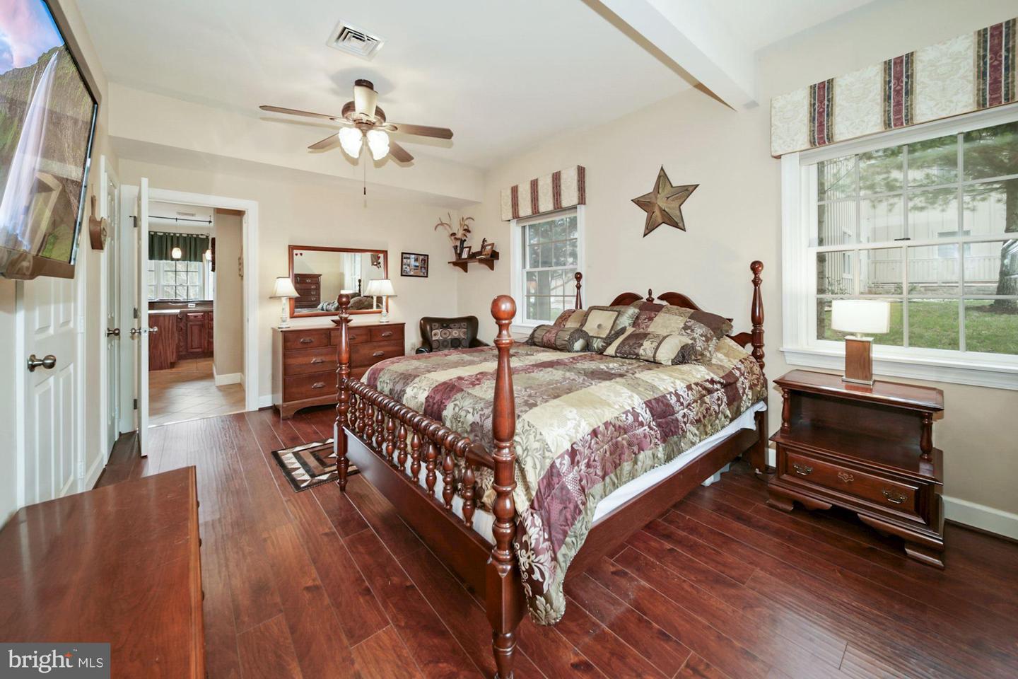 13856 Pond View LANE