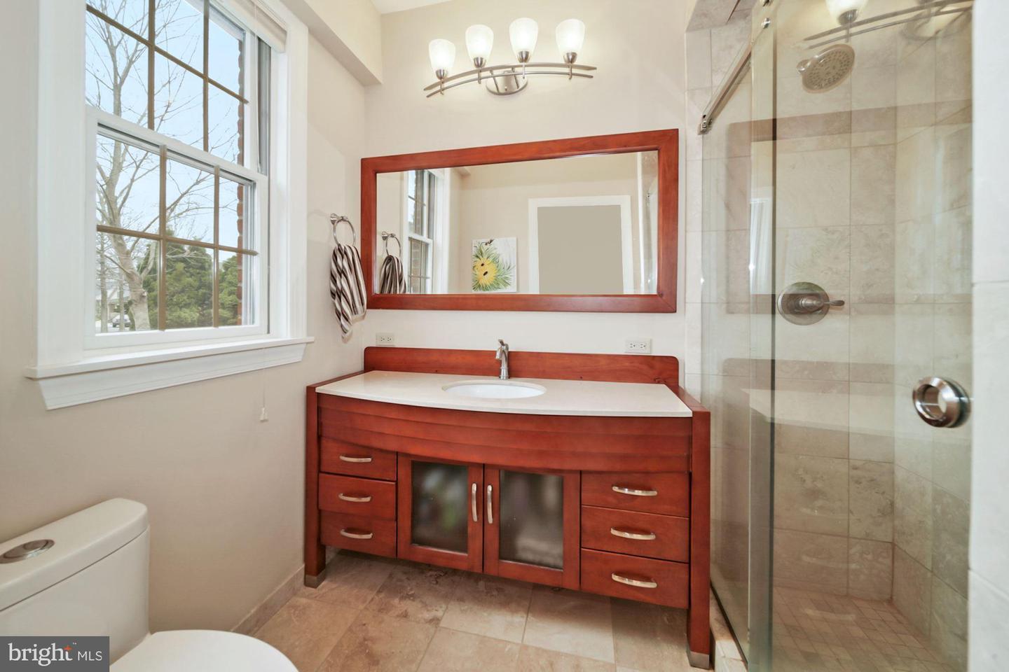 13856 Pond View LANE