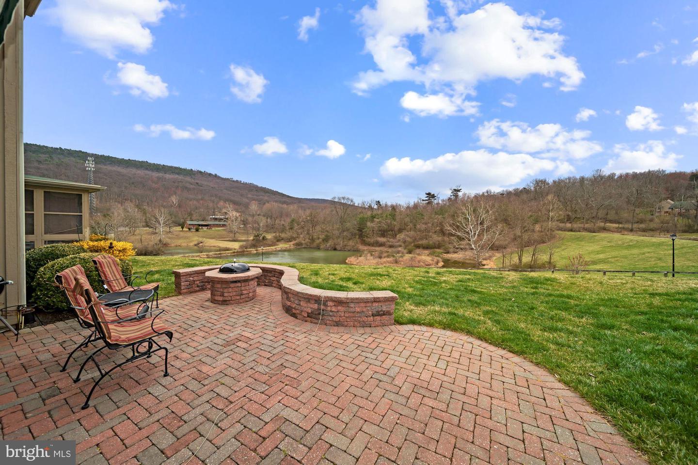 13856 Pond View LANE