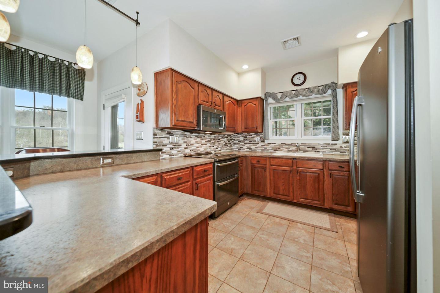 13856 Pond View LANE