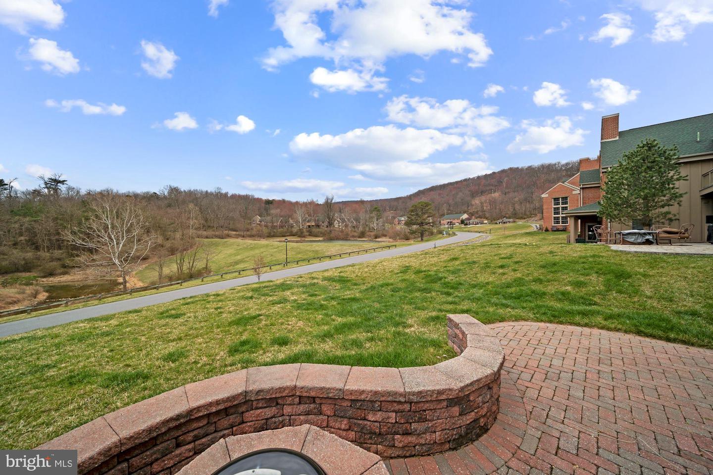 13856 Pond View LANE