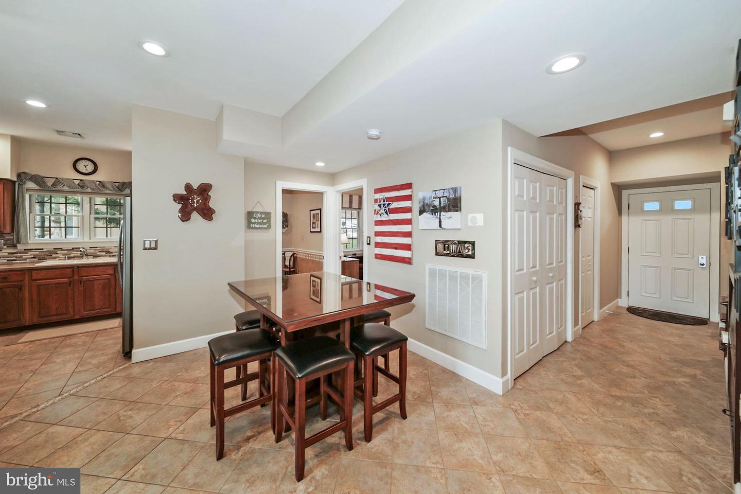 13856 Pond View LANE