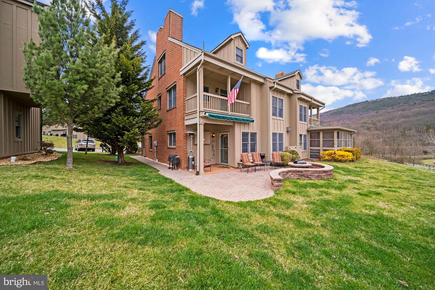 13856 Pond View LANE