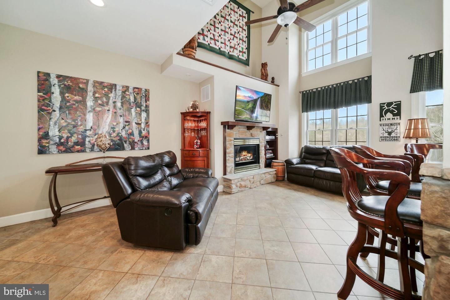 13856 Pond View LANE