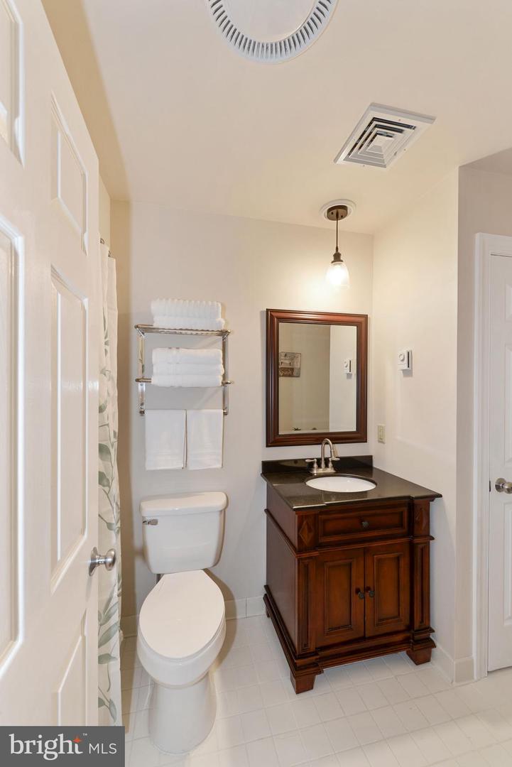 13886 Pond View LANE Unit: 31