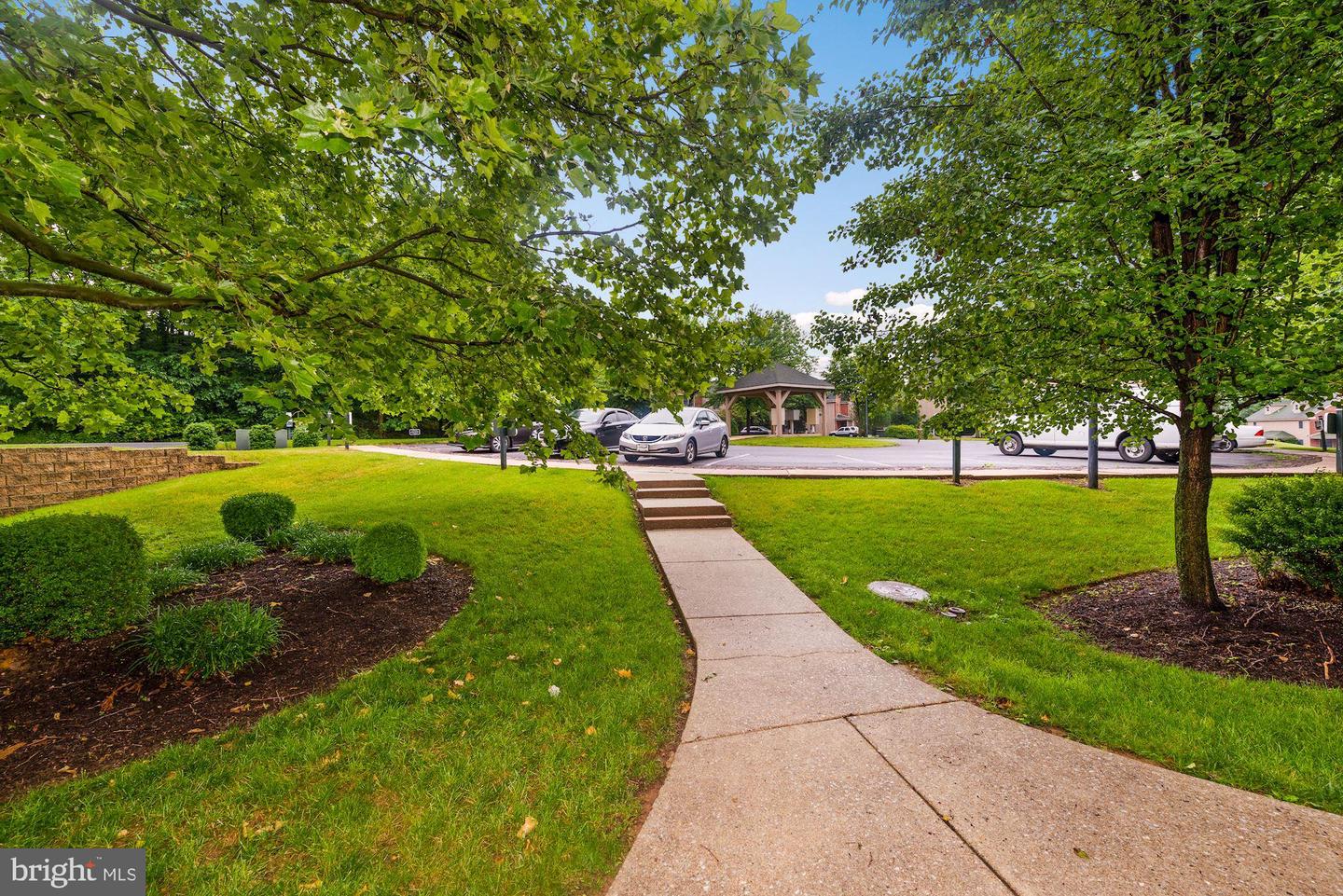 13886 Pond View LANE Unit: 31