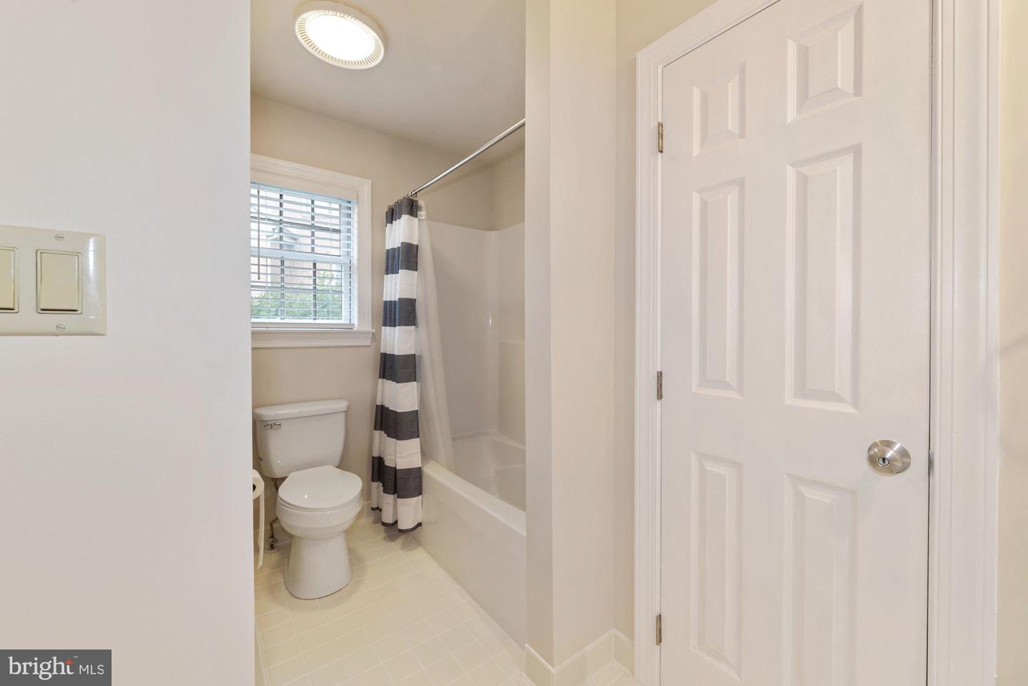 13886 Pond View LANE Unit: 31