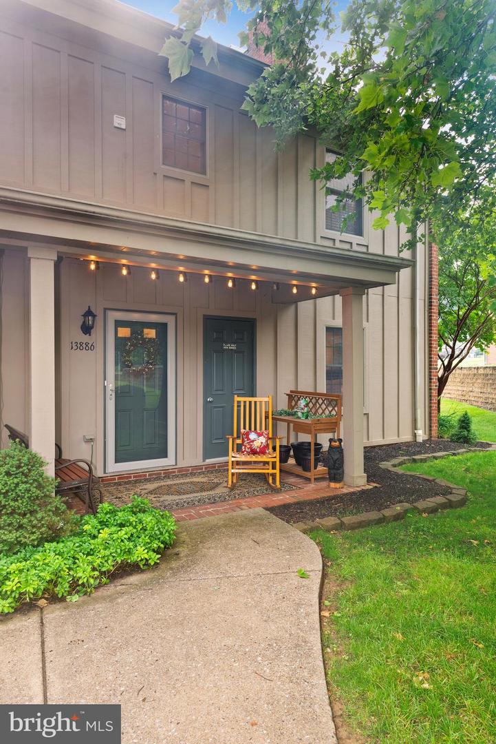 13886 Pond View LANE Unit: 31