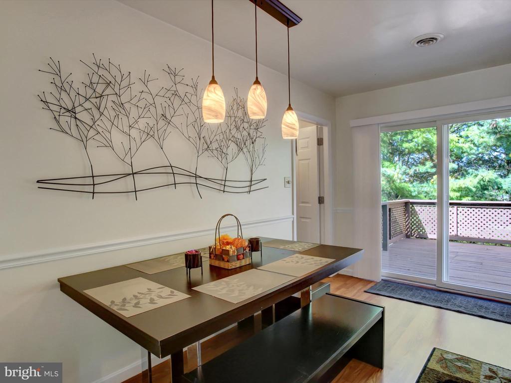 403 SUNNY DRIVE