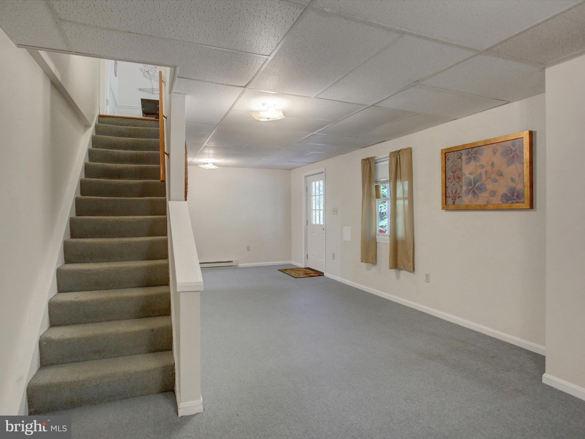 403 SUNNY DRIVE
