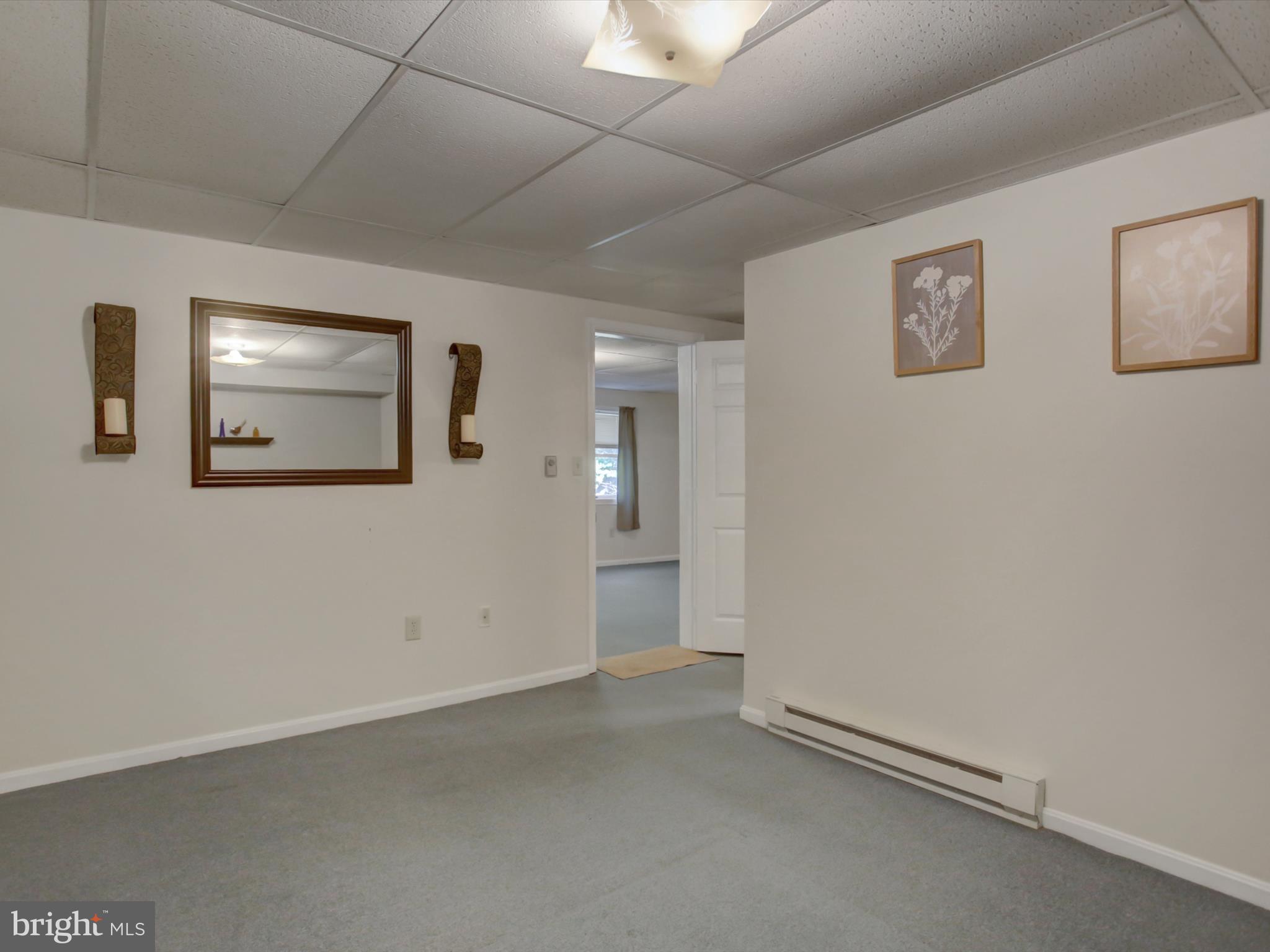 403 SUNNY DRIVE